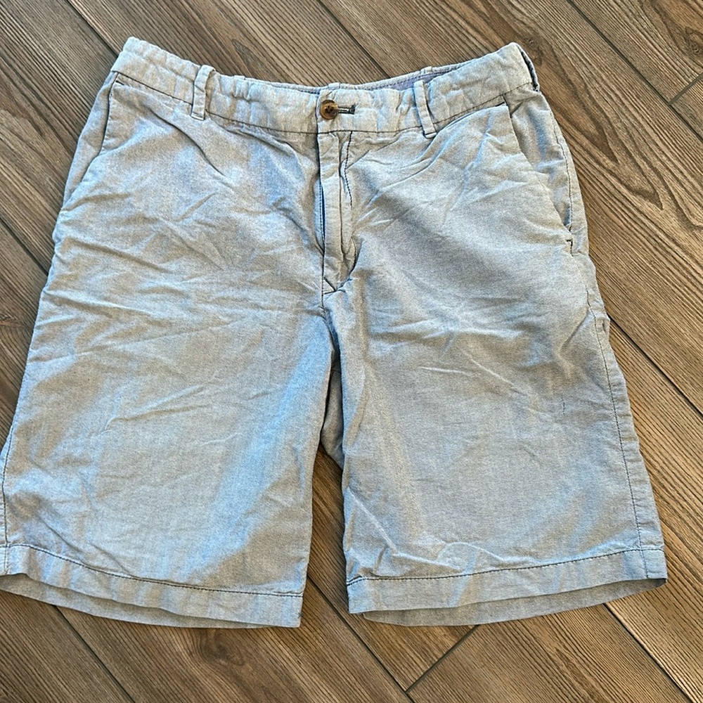 Izod shorts size 32